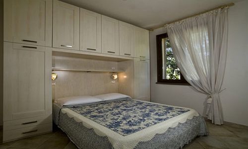 Tina Aparthotel